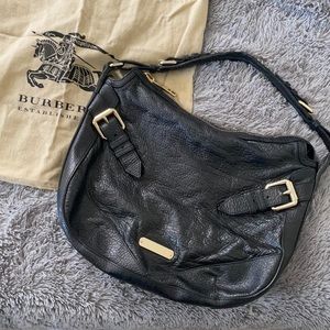 ❤️SOLD❤️Authentic Burberry 2019 Large Leather bag
